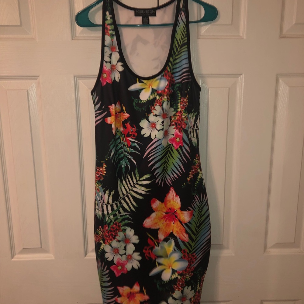Forever 21 Flower Dress 🌸🌺